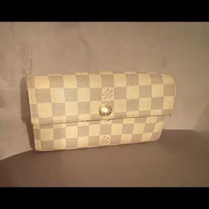 LV wallet